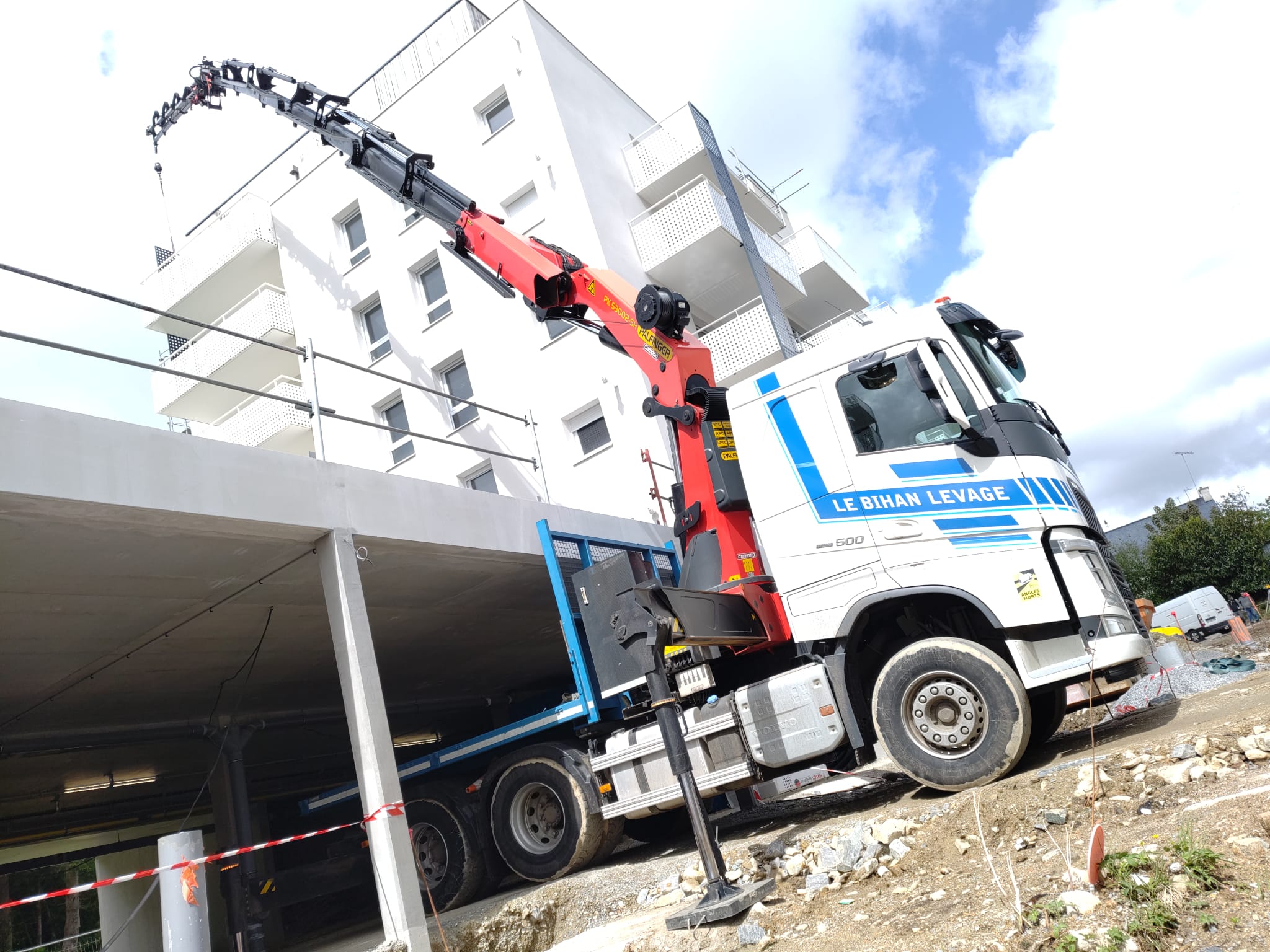 Le Bihan levage, entreprise de Coray camion le bihan levage